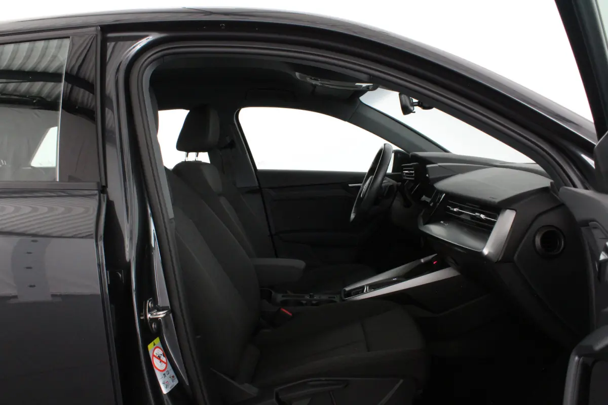 40 TFSI e Edition > Plug-in hybride/Manhattangrijs/All season banden/12 maanden garantie