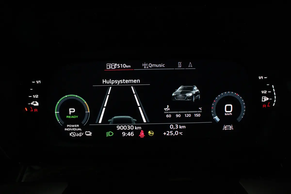 40 TFSI e Edition > Plug-in hybride/Manhattangrijs/All season banden/12 maanden garantie