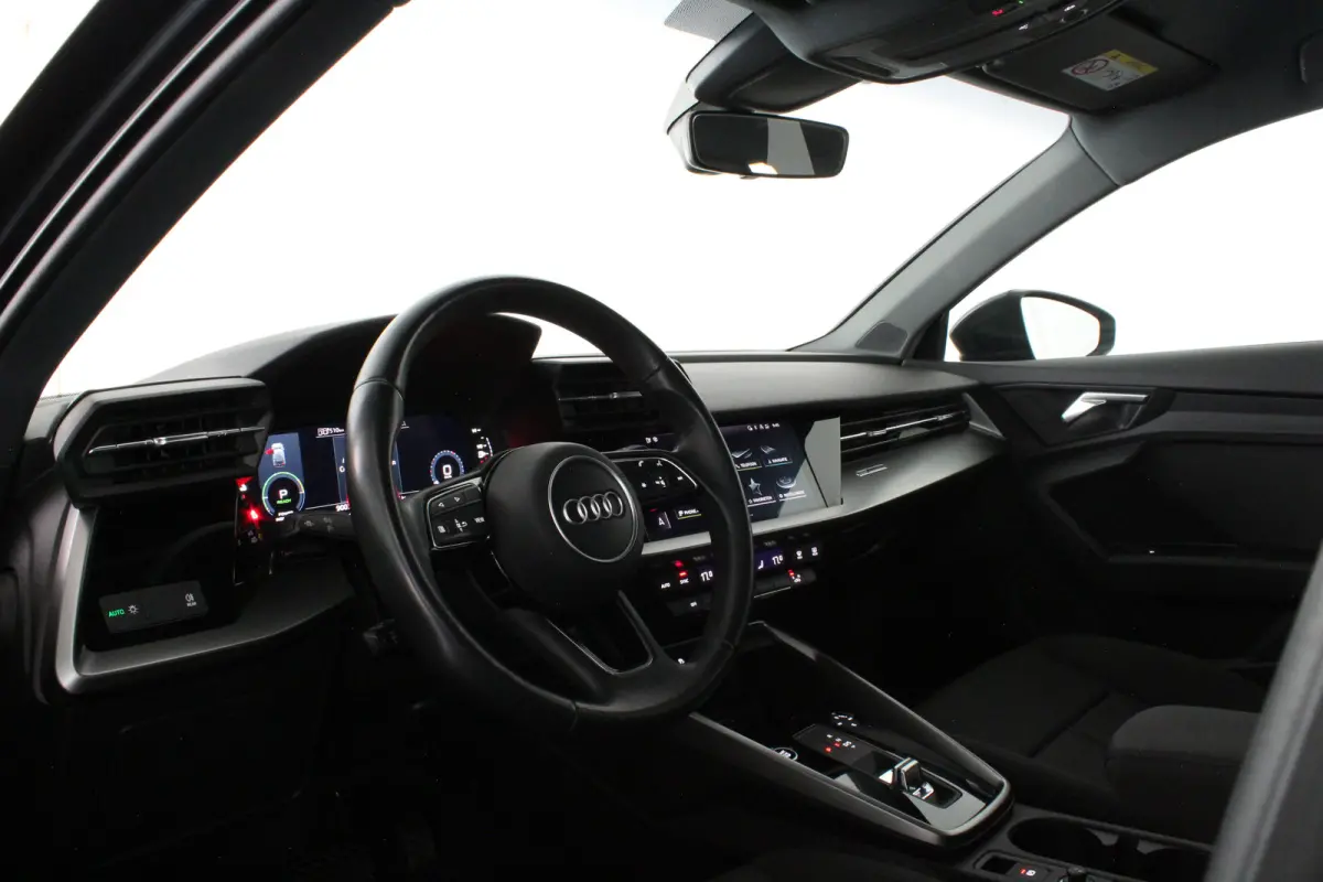 40 TFSI e Edition > Plug-in hybride/Manhattangrijs/All season banden/12 maanden garantie