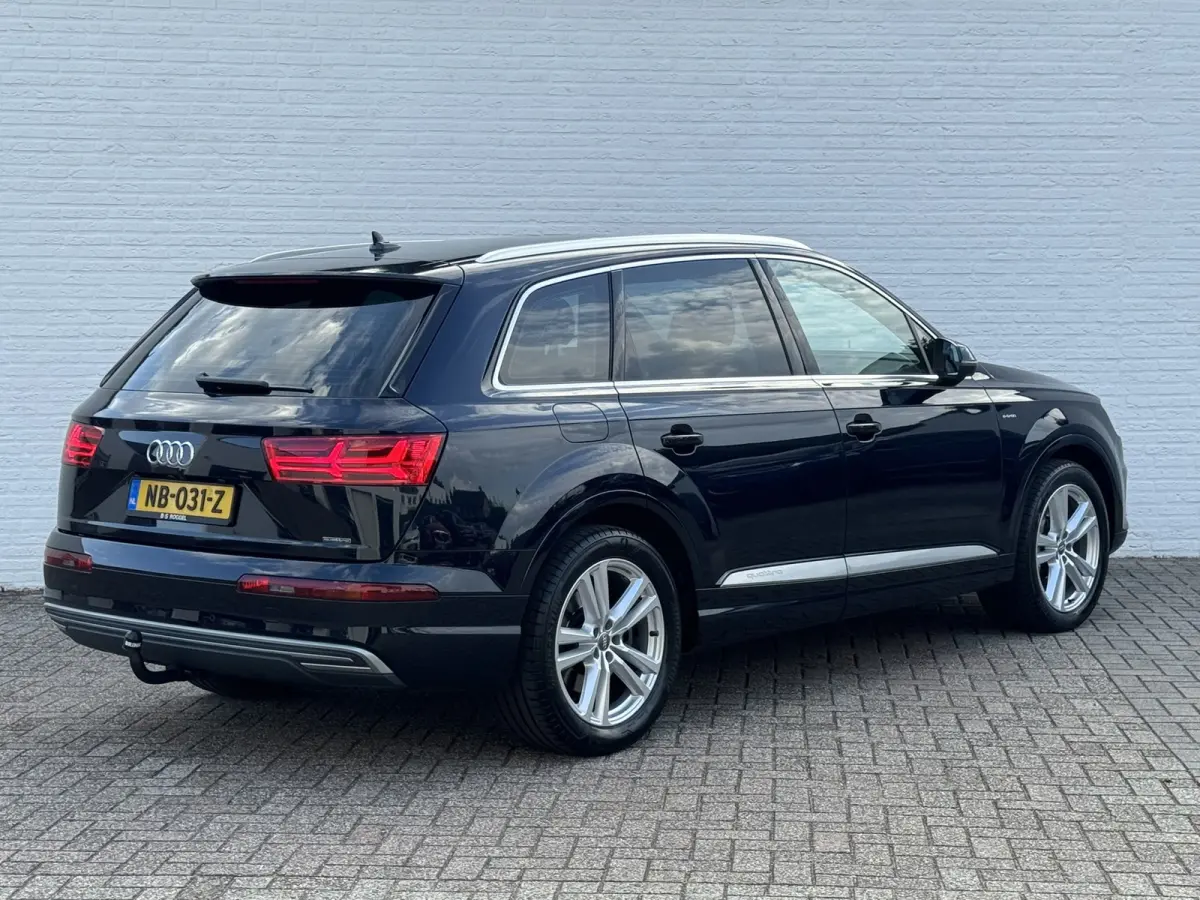 3.0 TDI e-tron Quattro Sport S-line Interieur Trekhaak Luchtvering Clima Cruise Carplay Camera
