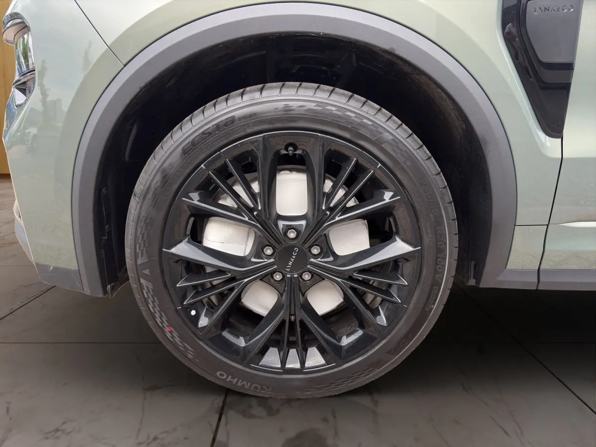 More | Panoramadak | 360 camera | Stoel + Stuurverwarming |Adaptieve cruise control | BLIS |