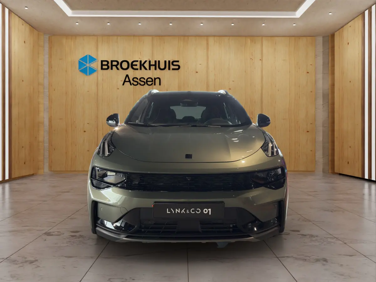 More | Panoramadak | 360 camera | Stoel + Stuurverwarming |Adaptieve cruise control | BLIS |
