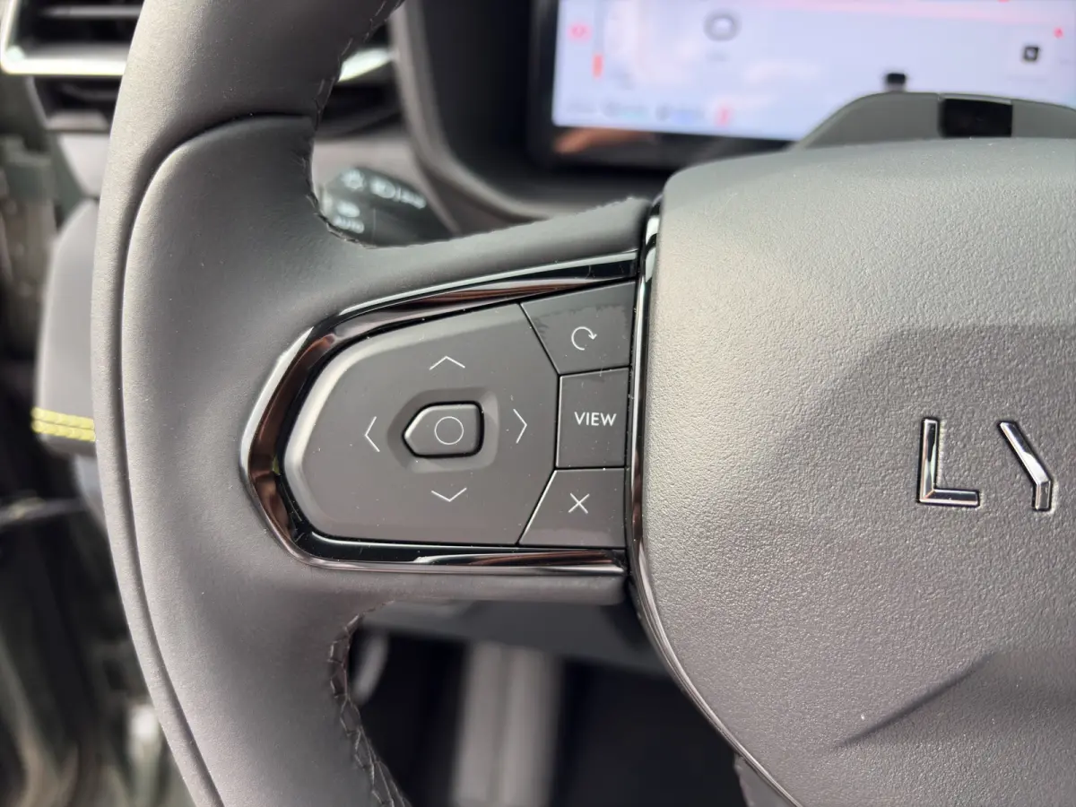 More | Panoramadak | 360 camera | Stoel + Stuurverwarming |Adaptieve cruise control | BLIS |