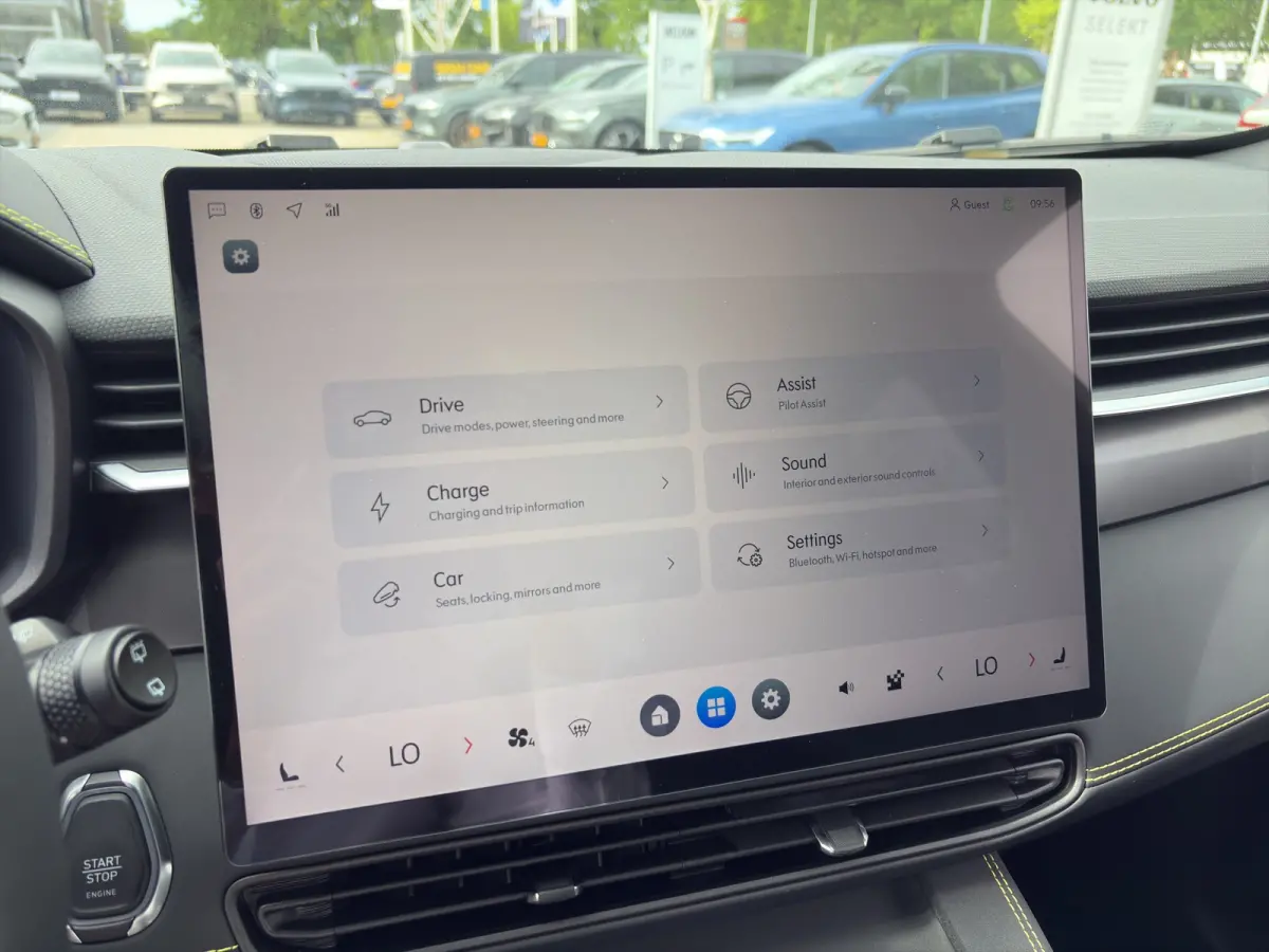 More | Panoramadak | 360 camera | Stoel + Stuurverwarming |Adaptieve cruise control | BLIS |
