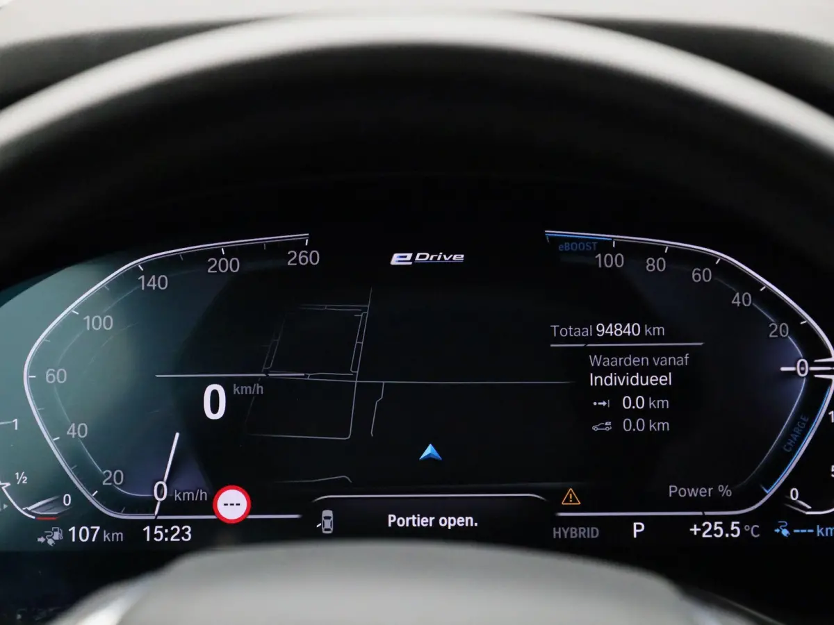 xDrive30e | TREKHAAK | LEER | CAMERA | NAVIGATIE | STOELVERWARMING