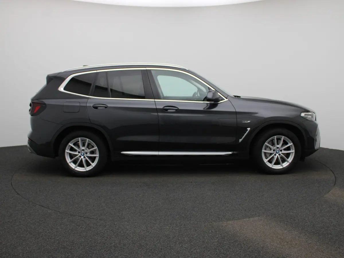 xDrive30e | TREKHAAK | LEER | CAMERA | NAVIGATIE | STOELVERWARMING