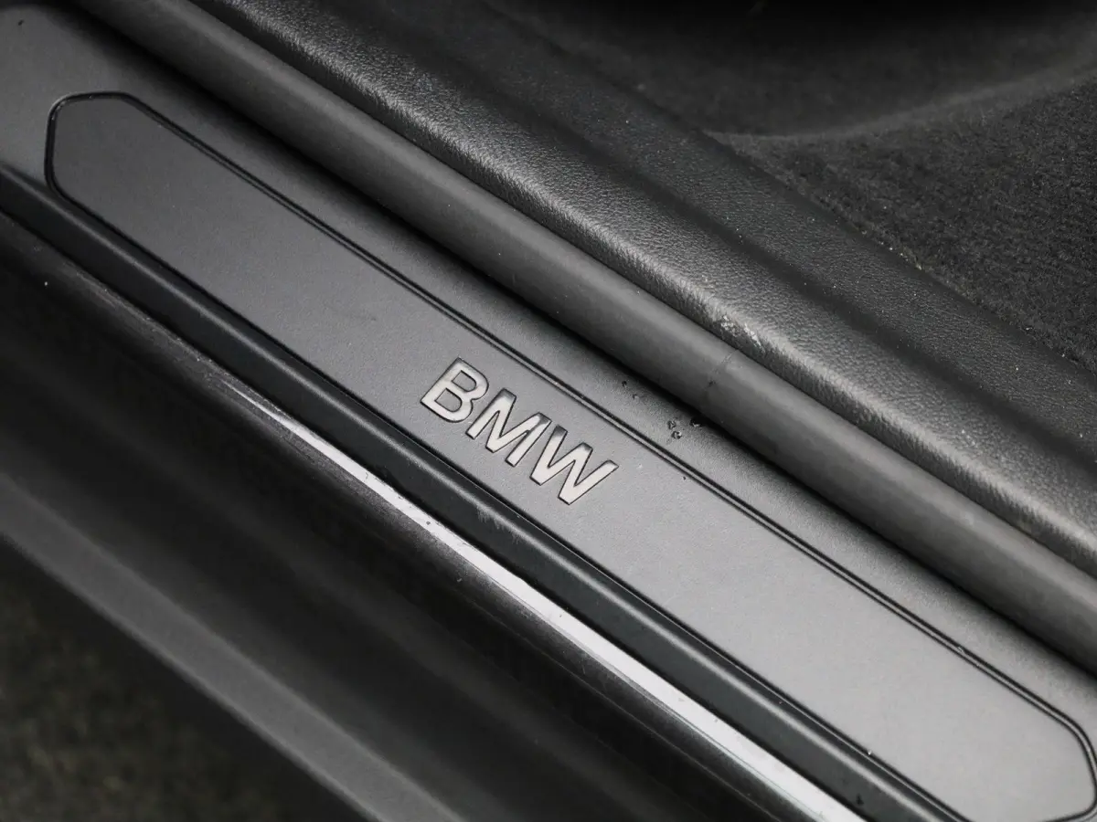 xDrive30e | TREKHAAK | LEER | CAMERA | NAVIGATIE | STOELVERWARMING