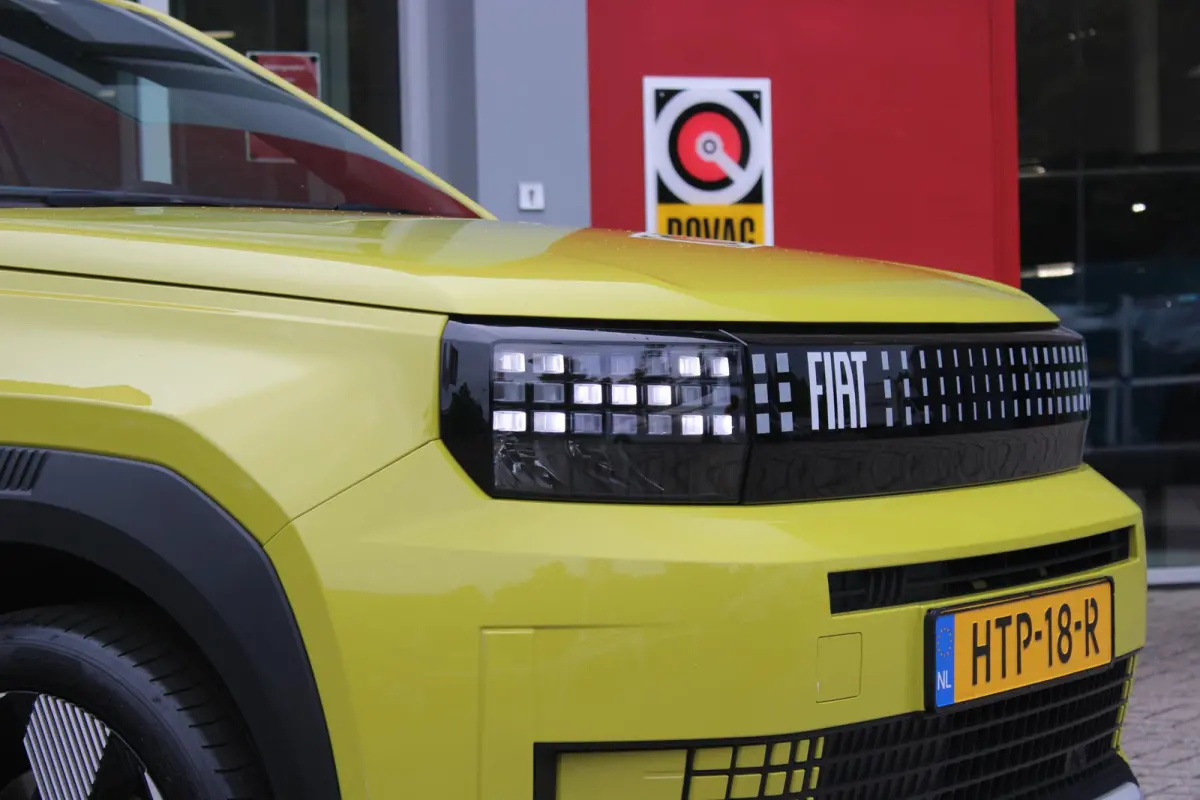 LA PRIMA 113PK 11 kW 44 kWh | WINTERPACK: STOEL/STUUR/VOORRUIT VERWARMING | DRAADLOZE APPLE CARPLAY/ANDROID AUTO | NAVIGATIE | ACHTERUITRIJCAMERA | PARKEERSENSOREN VOOR + ACHTER | DRAADLOZE 