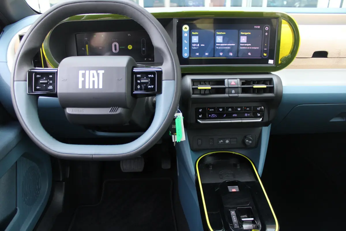 LA PRIMA 113PK 11 kW 44 kWh | WINTERPACK: STOEL/STUUR/VOORRUIT VERWARMING | DRAADLOZE APPLE CARPLAY/ANDROID AUTO | NAVIGATIE | ACHTERUITRIJCAMERA | PARKEERSENSOREN VOOR + ACHTER | DRAADLOZE 