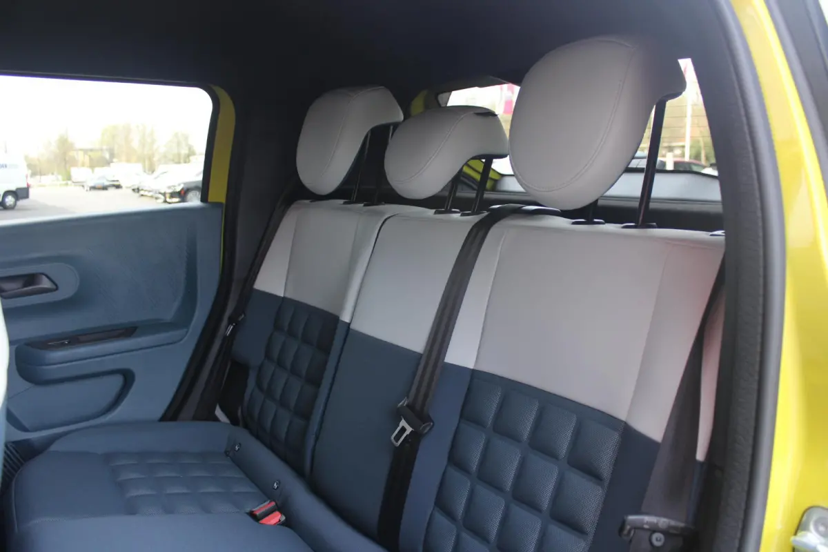 LA PRIMA 113PK 11 kW 44 kWh | WINTERPACK: STOEL/STUUR/VOORRUIT VERWARMING | DRAADLOZE APPLE CARPLAY/ANDROID AUTO | NAVIGATIE | ACHTERUITRIJCAMERA | PARKEERSENSOREN VOOR + ACHTER | DRAADLOZE 
