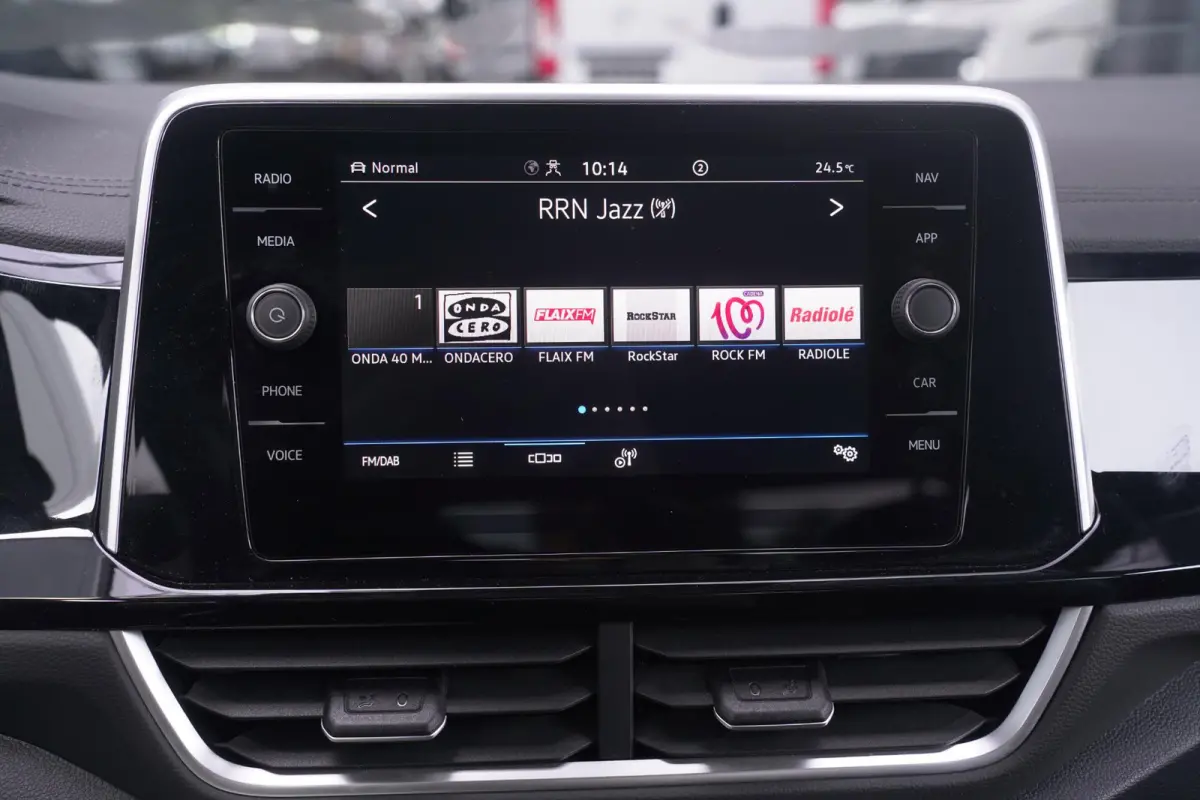 1.5 TSI R-Line Apple Carplay Panodak Stoelverwarming Achteruitrijcamera Digital Display