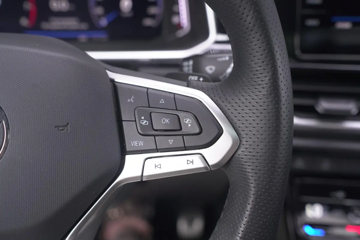 1.5 TSI R-Line Apple Carplay Panodak Stoelverwarming Achteruitrijcamera Digital Display
