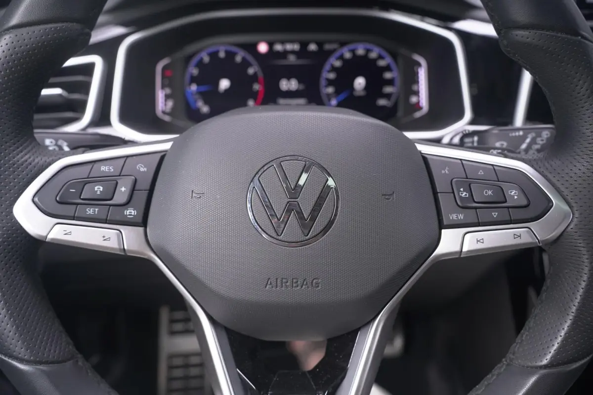 1.5 TSI R-Line Apple Carplay Panodak Stoelverwarming Achteruitrijcamera Digital Display
