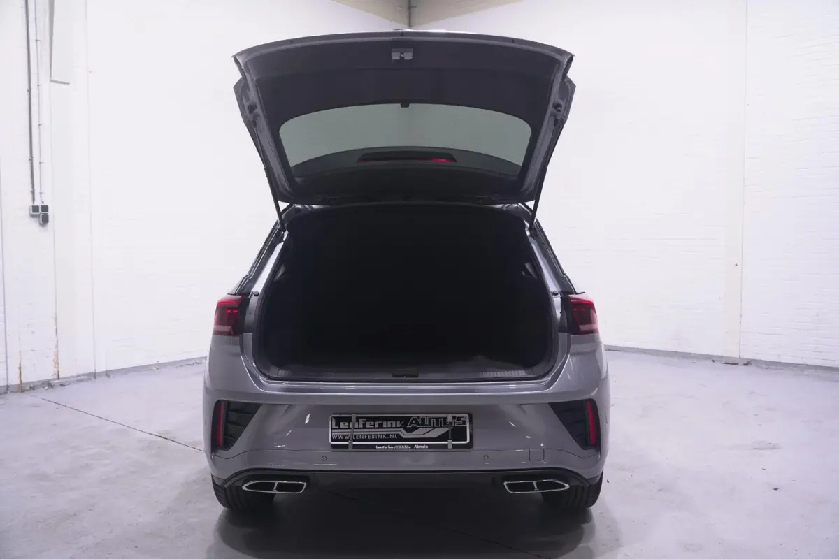 1.5 TSI R-Line Apple Carplay Panodak Stoelverwarming Achteruitrijcamera Digital Display