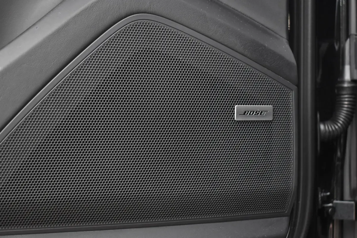3.0 E-Hybrid Sport Design Carbon | Pano | Bijrijdersdisplay | ACC | Bose | 18-voudig Stoelen | 22'' Wielen |
