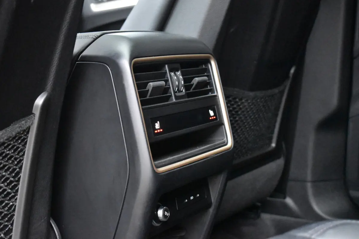 3.0 E-Hybrid Sport Design Carbon | Pano | Bijrijdersdisplay | ACC | Bose | 18-voudig Stoelen | 22'' Wielen |