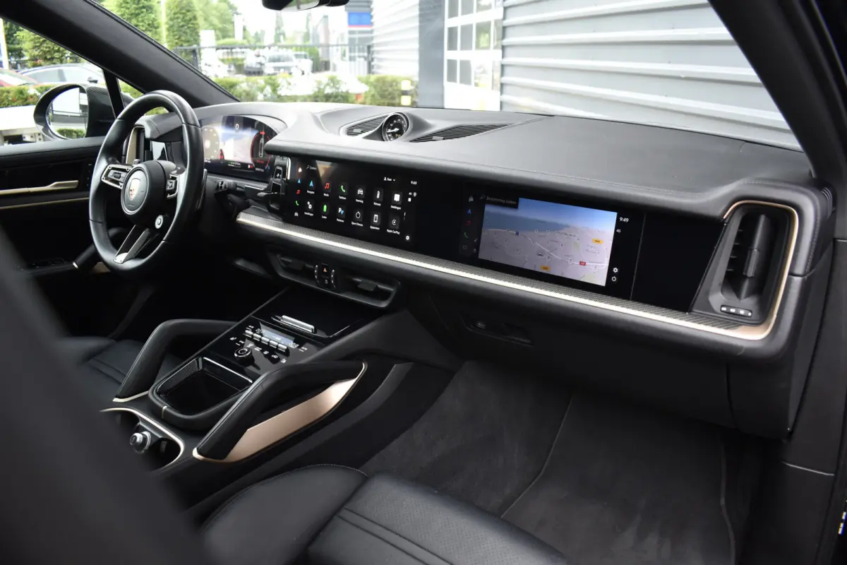 3.0 E-Hybrid Sport Design Carbon | Pano | Bijrijdersdisplay | ACC | Bose | 18-voudig Stoelen | 22'' Wielen |