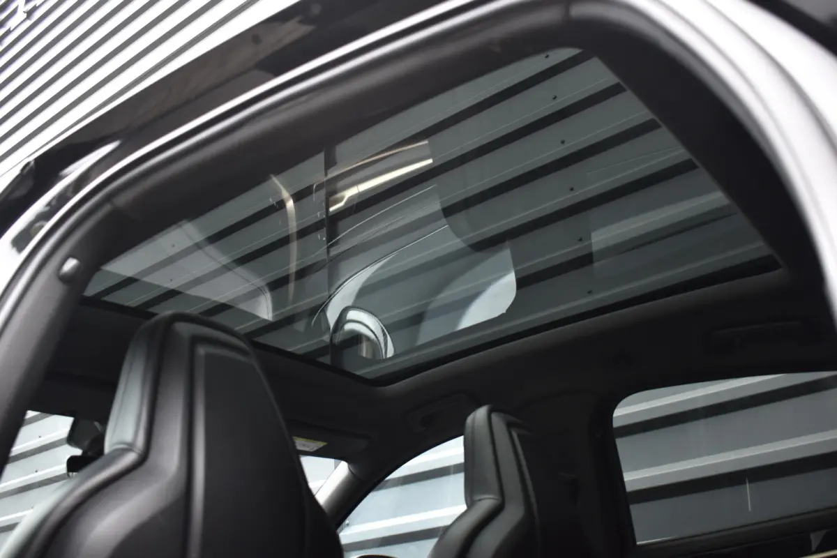 3.0 E-Hybrid Sport Design Carbon | Pano | Bijrijdersdisplay | ACC | Bose | 18-voudig Stoelen | 22'' Wielen |