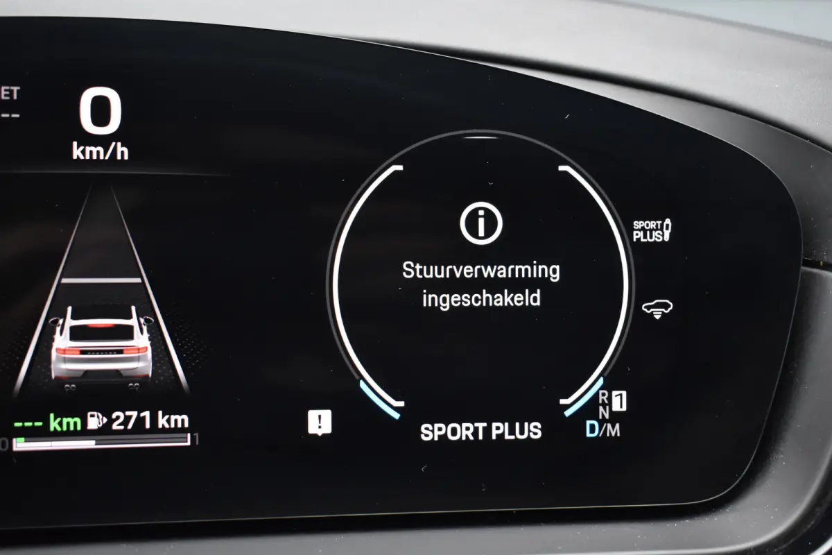 3.0 E-Hybrid Sport Design Carbon | Pano | Bijrijdersdisplay | ACC | Bose | 18-voudig Stoelen | 22'' Wielen |