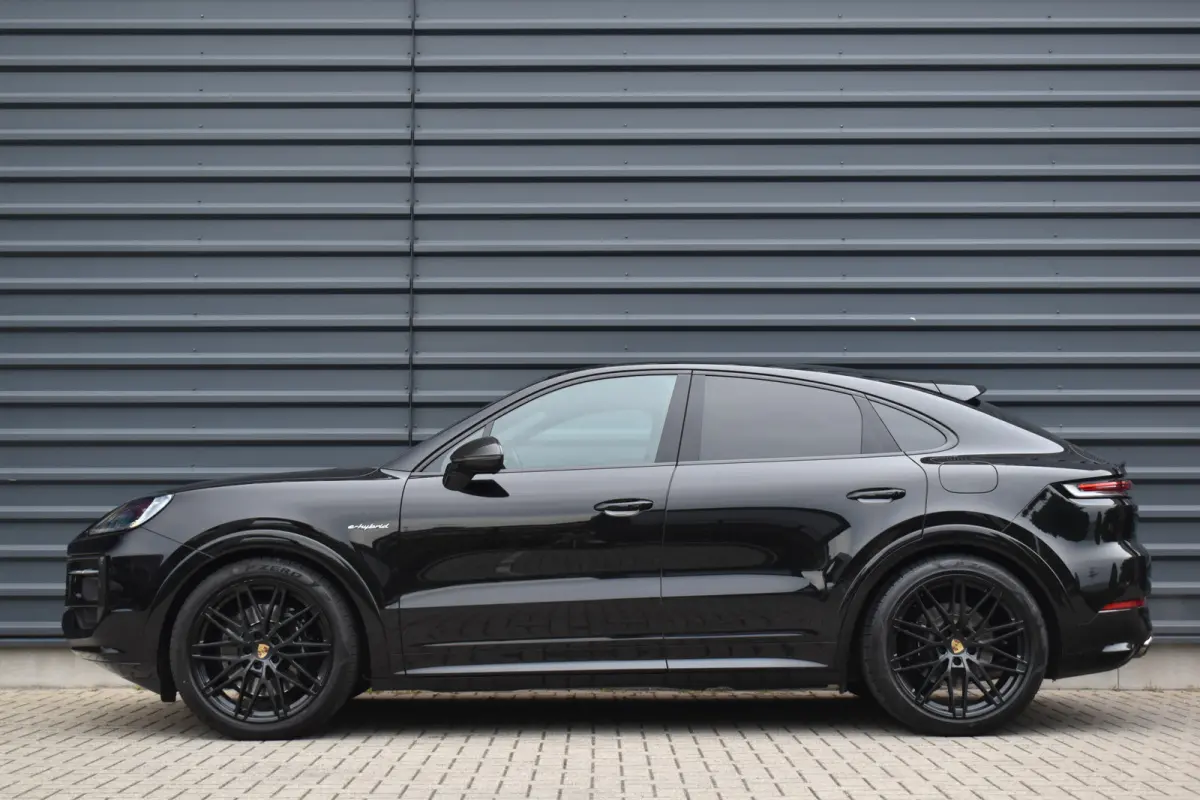 3.0 E-Hybrid Sport Design Carbon | Pano | Bijrijdersdisplay | ACC | Bose | 18-voudig Stoelen | 22'' Wielen |