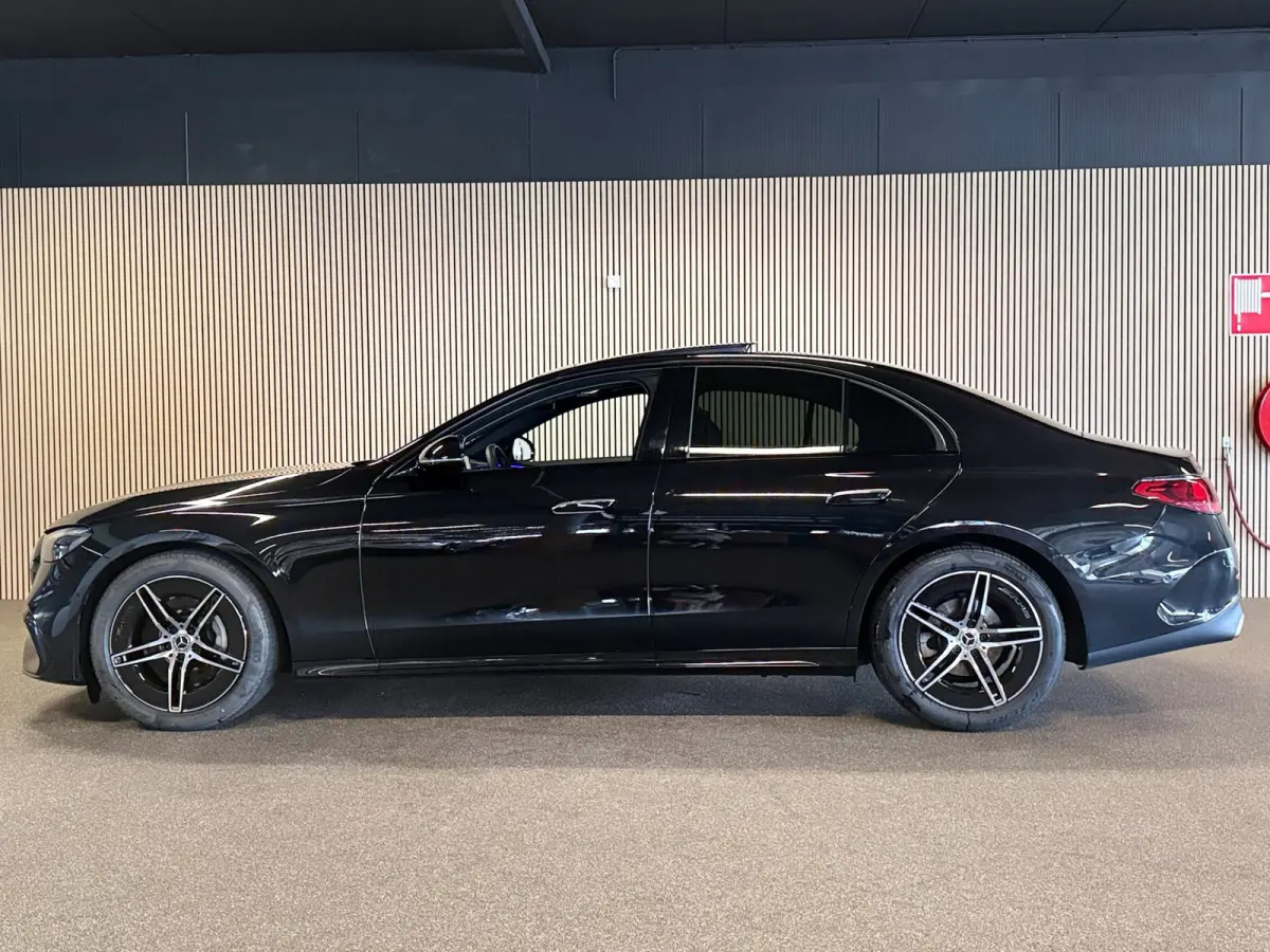 220D AMG STYLING-PANORAMADAK-NIGHT PAKKET-DISTRONIC-DODEHOEK-COMPLEET