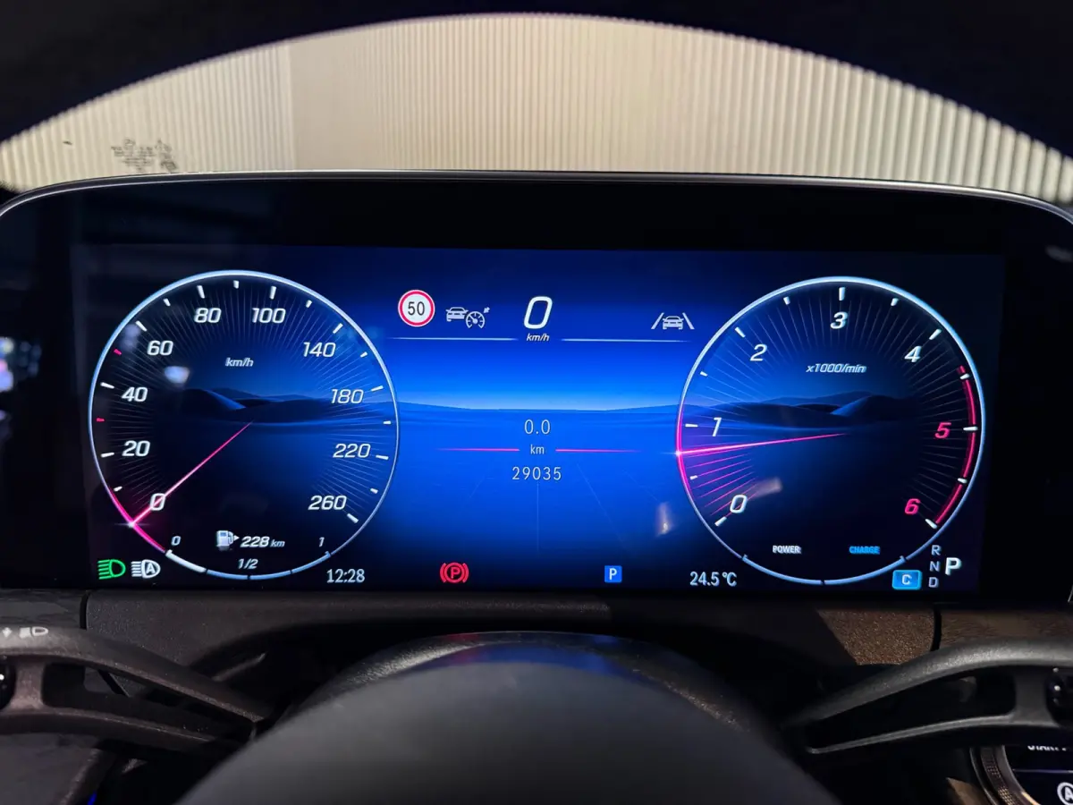 220D AMG STYLING-PANORAMADAK-NIGHT PAKKET-DISTRONIC-DODEHOEK-COMPLEET
