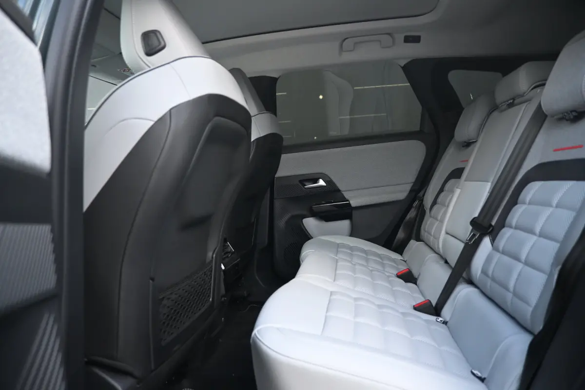 1.2 Hybrid 145 Max tot 8 Jaar Garantie! | Afn. Trekhaak | Schuif-/Kanteldak | Leder | Massage | Navigatie | Achteruitrijcamera | !!