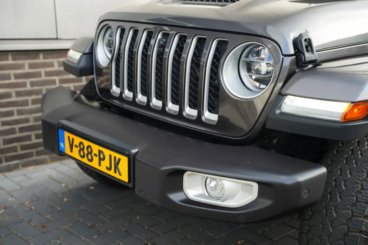 Overland 3.0 CRD 264 pk 4x4 / BTW-auto/ ACC/ Grijs-Kenteken/ Full-Options/ Leder/ Stoel.Verw/ Stuur.Verw/ Keyless/ Camera/ Apple-Carplay/