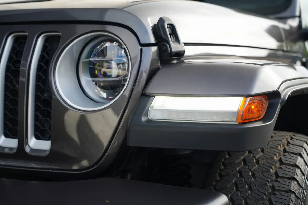 Overland 3.0 CRD 264 pk 4x4 / BTW-auto/ ACC/ Grijs-Kenteken/ Full-Options/ Leder/ Stoel.Verw/ Stuur.Verw/ Keyless/ Camera/ Apple-Carplay/