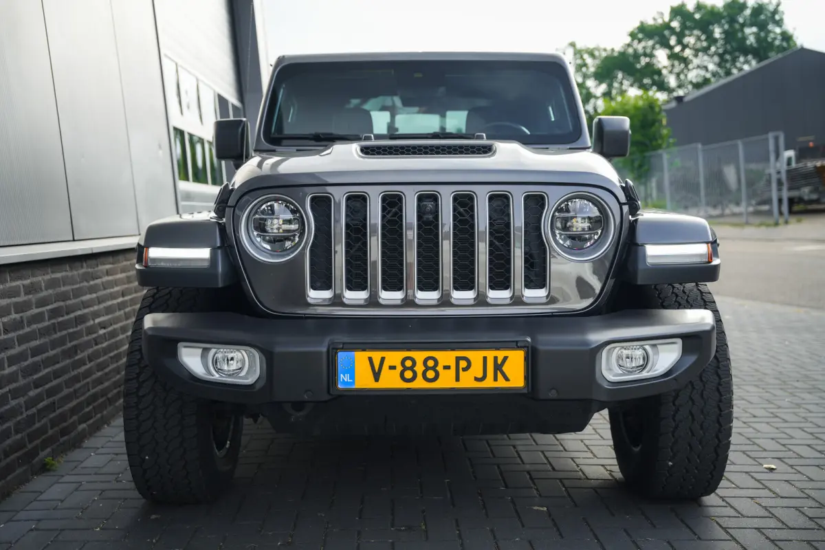 Overland 3.0 CRD 264 pk 4x4 / BTW-auto/ ACC/ Grijs-Kenteken/ Full-Options/ Leder/ Stoel.Verw/ Stuur.Verw/ Keyless/ Camera/ Apple-Carplay/