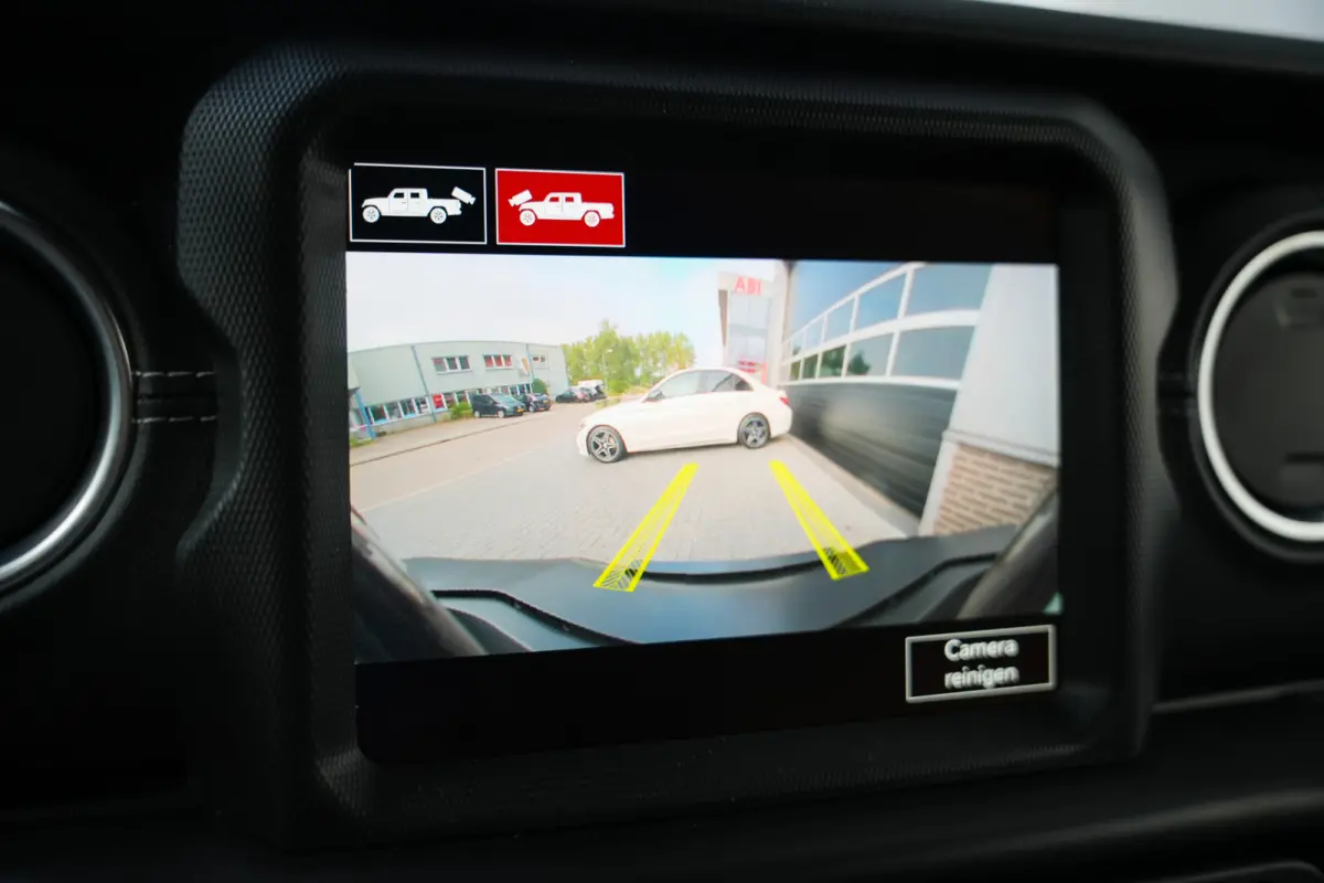Overland 3.0 CRD 264 pk 4x4 / BTW-auto/ ACC/ Grijs-Kenteken/ Full-Options/ Leder/ Stoel.Verw/ Stuur.Verw/ Keyless/ Camera/ Apple-Carplay/