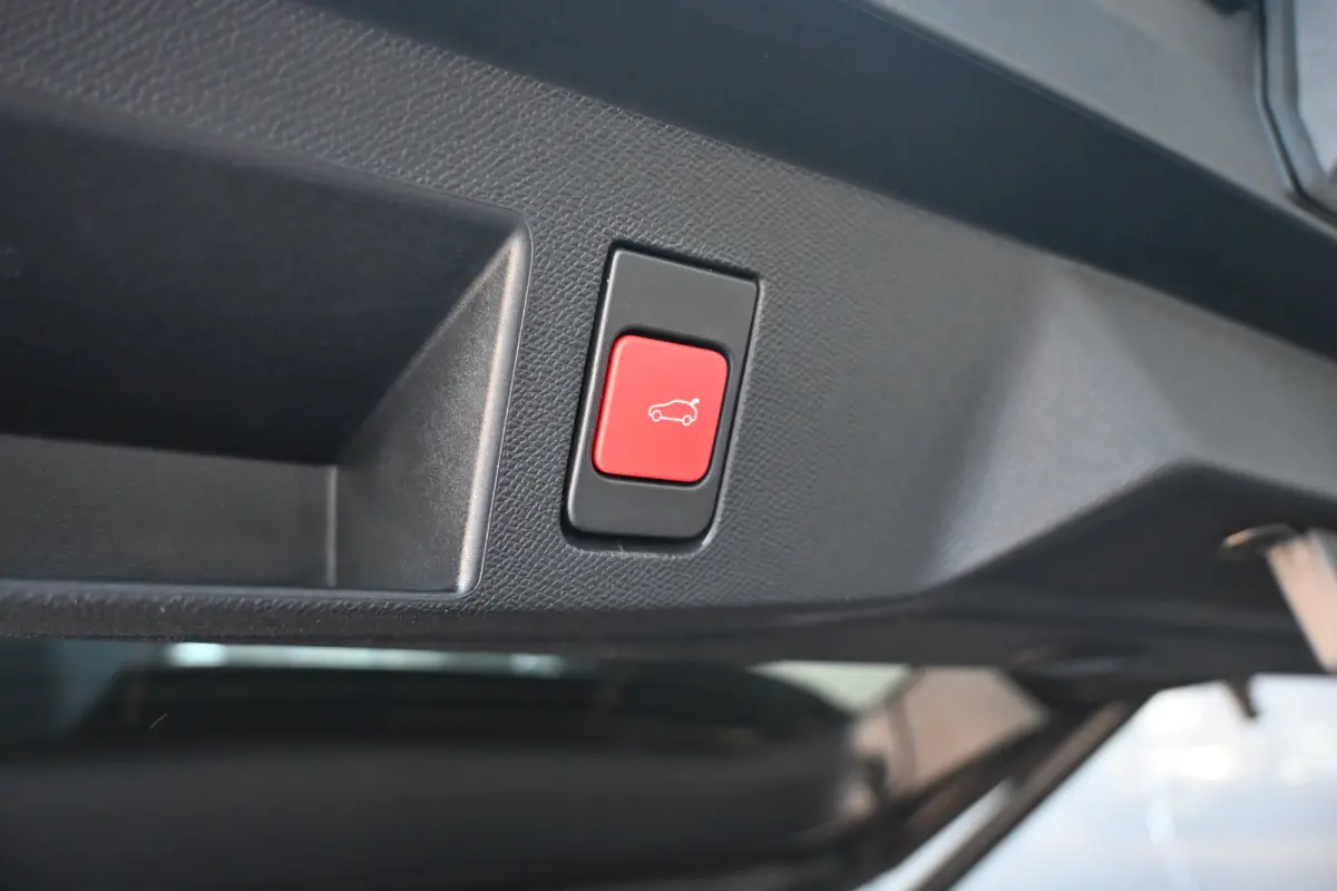 1.2 Hybrid 145 Max DEMO-DEAL! Tot 8 Jaar Garantie! | Leder | Elektr. Stoelen | Stoel/Stuurverwarming | Navigatie | 360 Camera !!