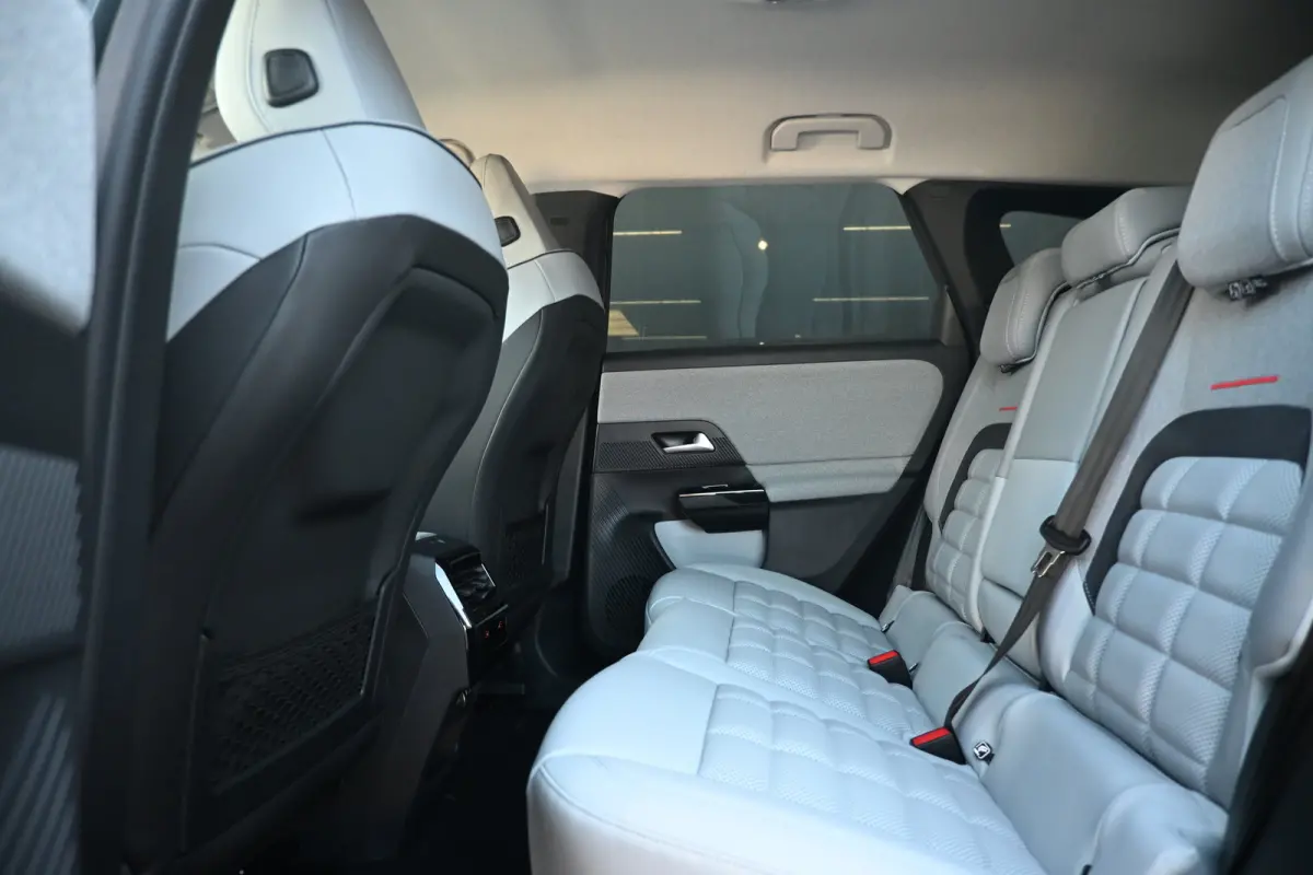 1.2 Hybrid 145 Max DEMO-DEAL! Tot 8 Jaar Garantie! | Leder | Elektr. Stoelen | Stoel/Stuurverwarming | Navigatie | 360 Camera !!