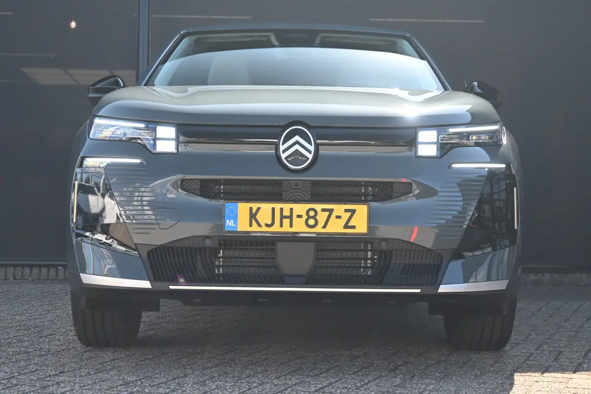 1.2 Hybrid 145 Max DEMO-DEAL! Tot 8 Jaar Garantie! | Leder | Elektr. Stoelen | Stoel/Stuurverwarming | Navigatie | 360 Camera !!