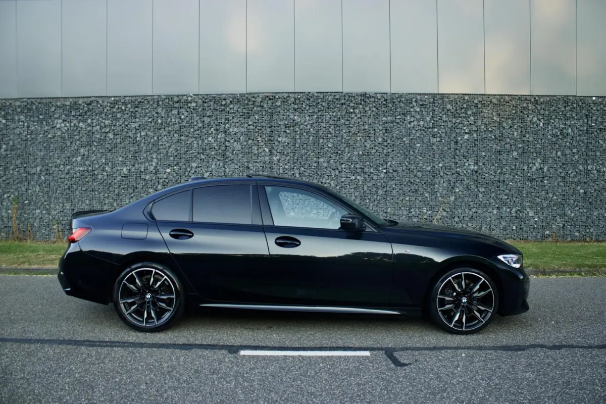 330i High Executive