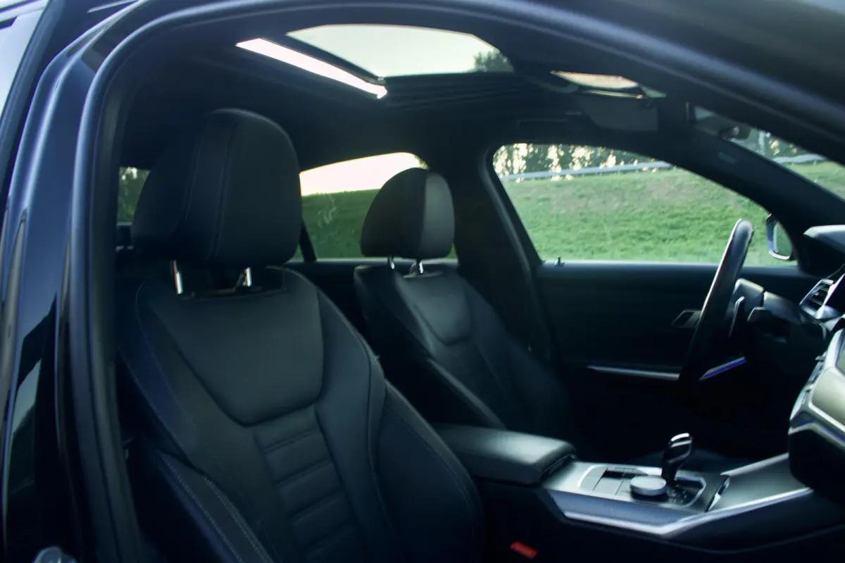330i High Executive