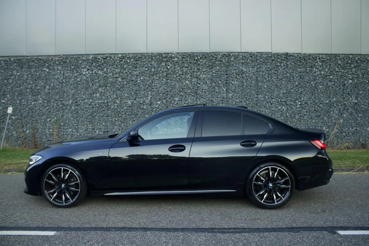 330i High Executive