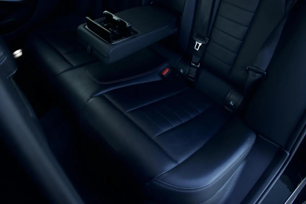 330i High Executive