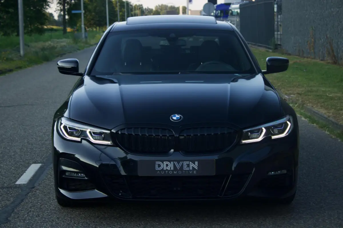 330i High Executive
