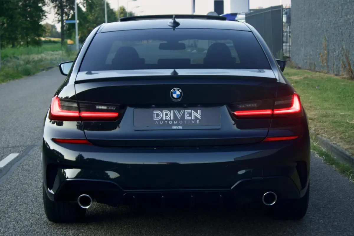 330i High Executive