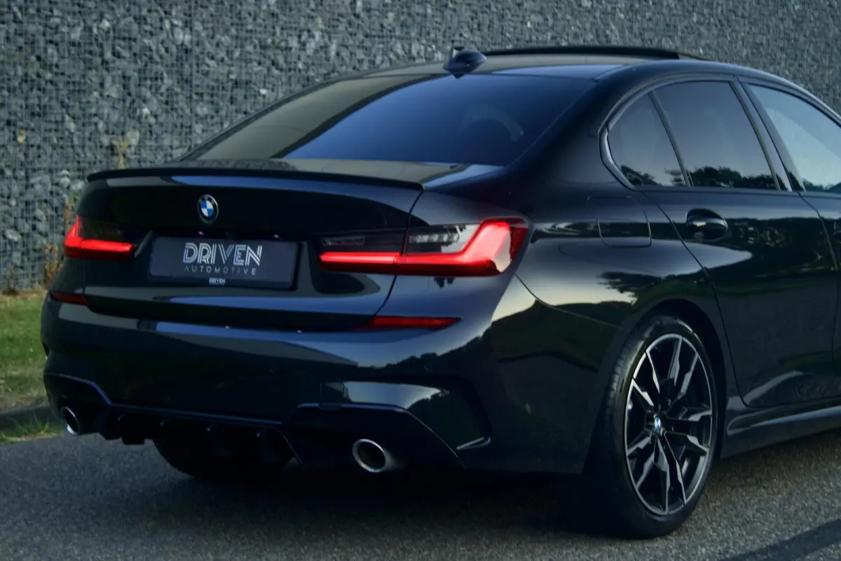 330i High Executive