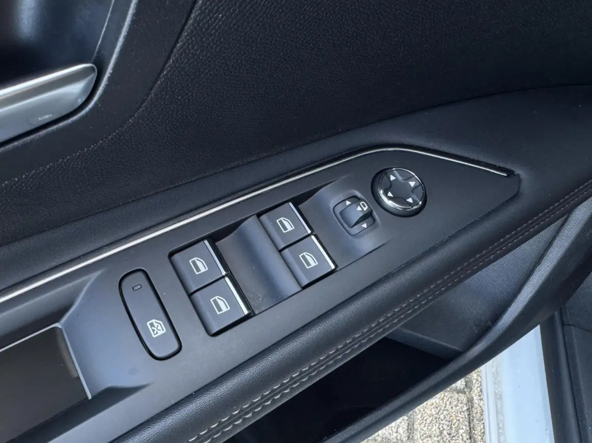 1.6 HYbrid 225 GT Line|SOH 97%|Camera|ACC|Keyless|Carplay|LED|Automaat|