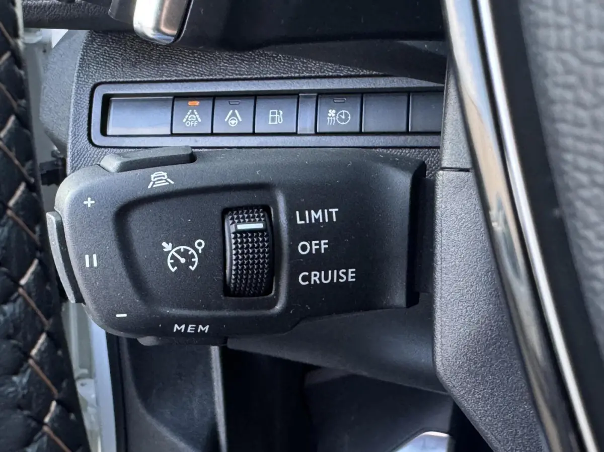 1.6 HYbrid 225 GT Line|SOH 97%|Camera|ACC|Keyless|Carplay|LED|Automaat|