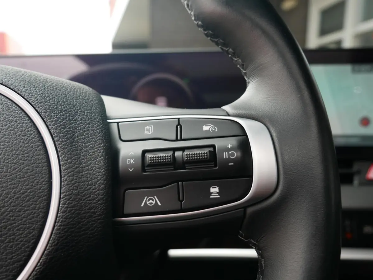 1.6 T-GDi Hybrid GT-Line HEV| Pano| ACC| Camera