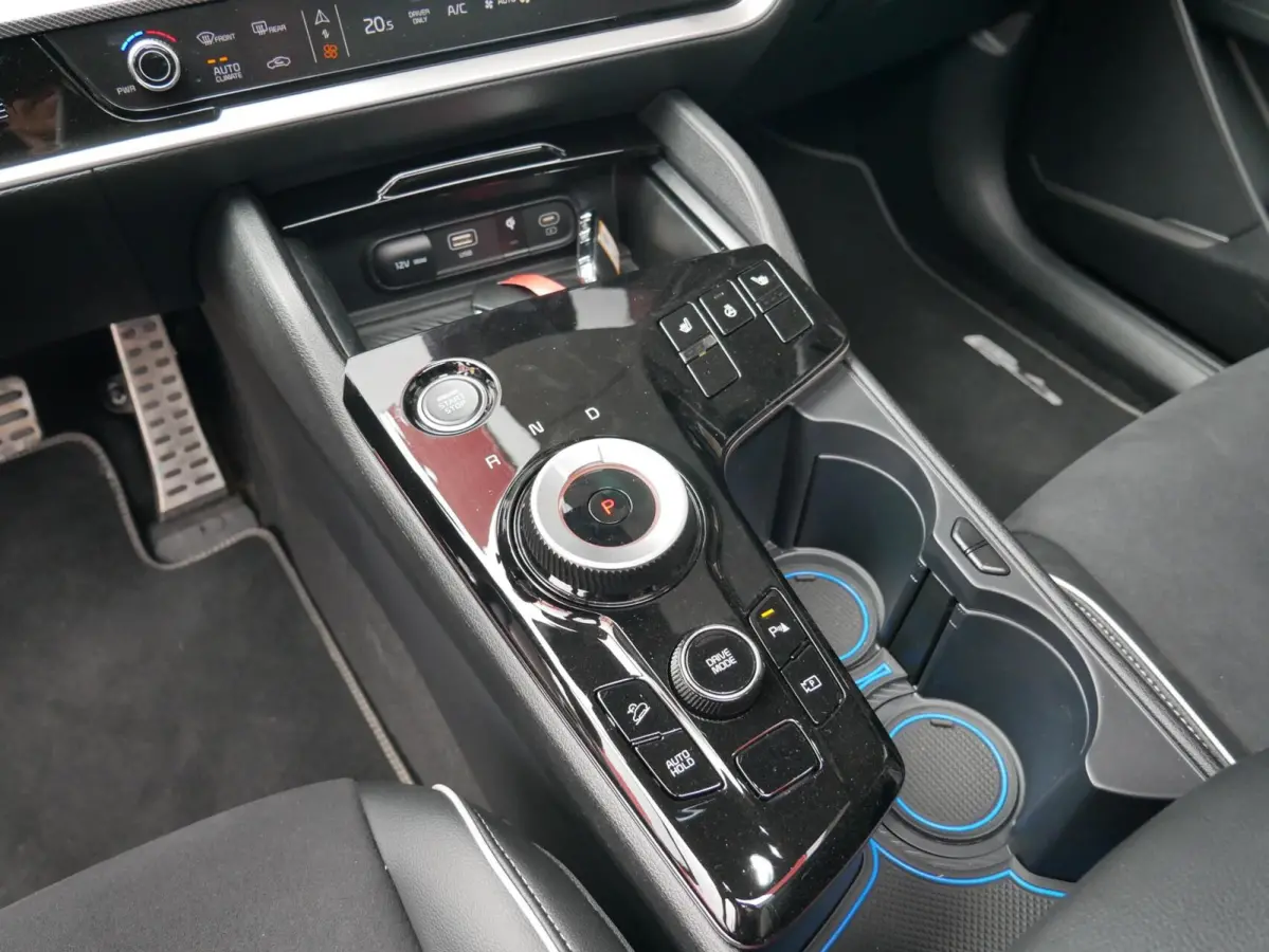1.6 T-GDi Hybrid GT-Line HEV| Pano| ACC| Camera