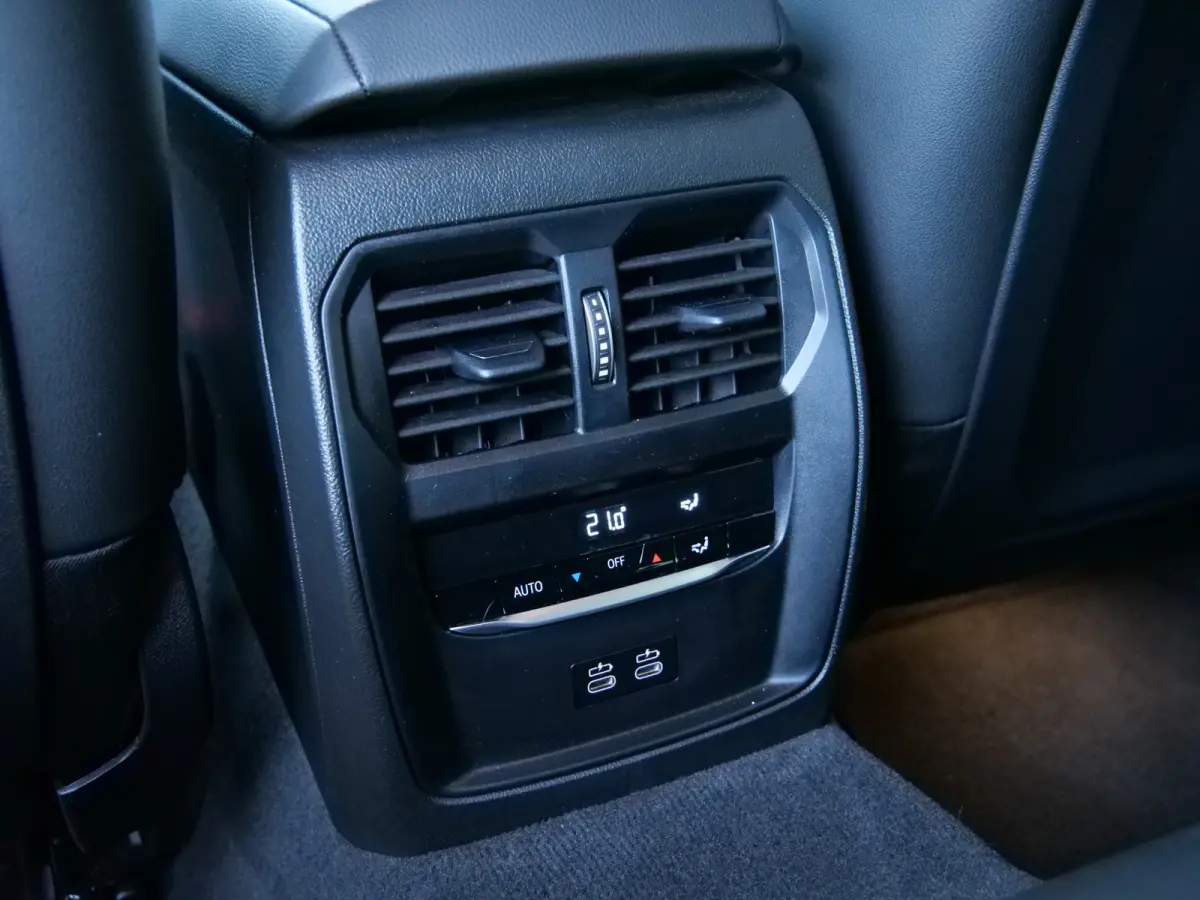 157pk M-Sport Automaat 318i Elektronische Trekhaak / Carplay / Harman/Kardon / Cruise Conrol