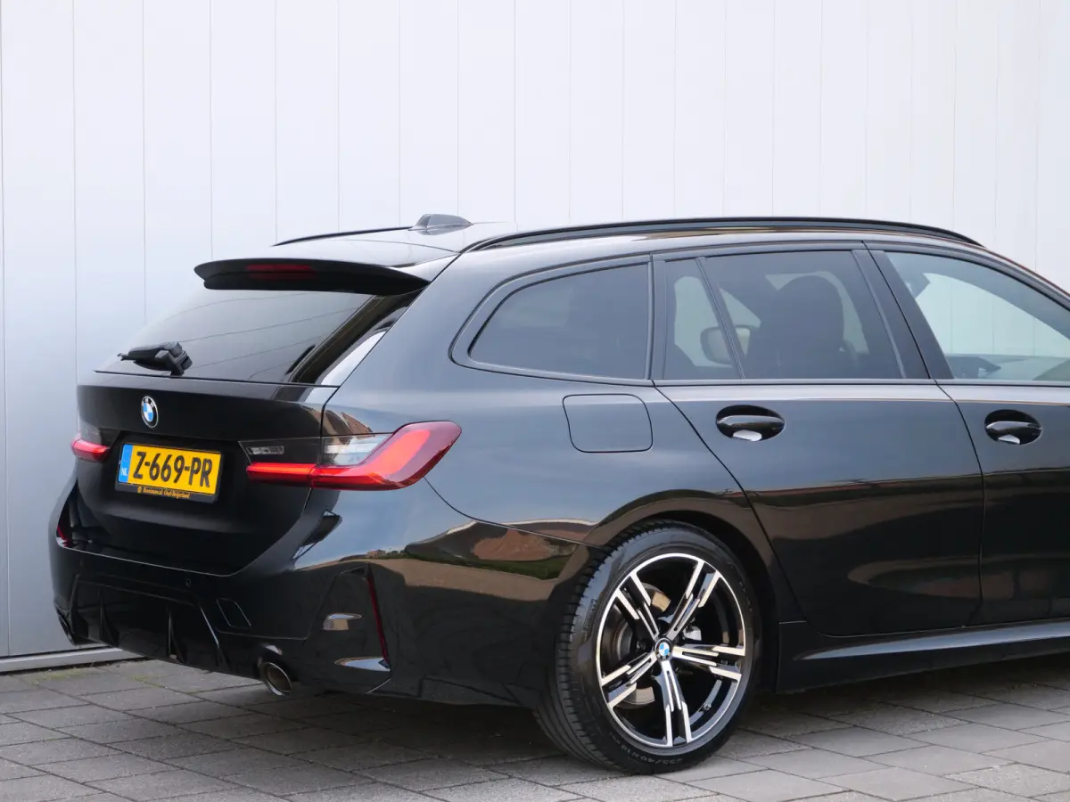 157pk M-Sport Automaat 318i Elektronische Trekhaak / Carplay / Harman/Kardon / Cruise Conrol