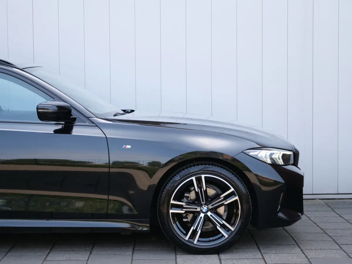 157pk M-Sport Automaat 318i Elektronische Trekhaak / Carplay / Harman/Kardon / Cruise Conrol