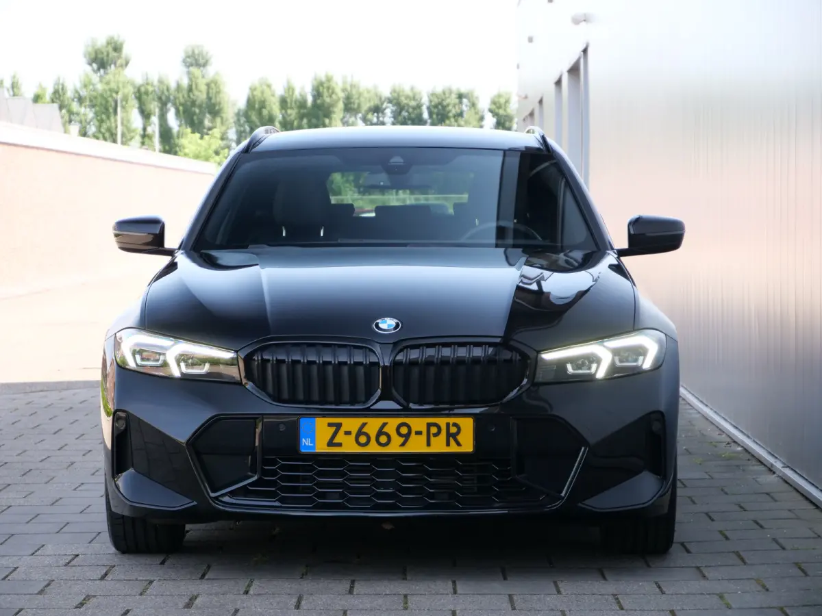 157pk M-Sport Automaat 318i Elektronische Trekhaak / Carplay / Harman/Kardon / Cruise Conrol