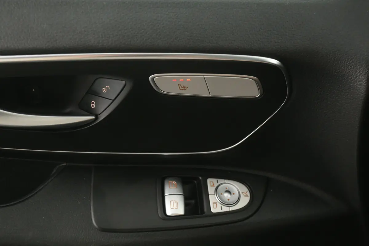 119 CDI Extra Lang 191pk | Automaat | Clima | Camera | Cruise | Carplay | 2xSchuifdeur | Trekhaak